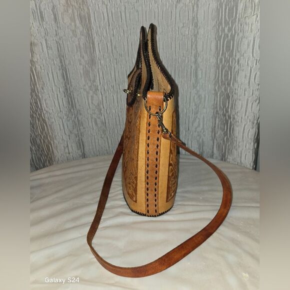 Vintage tooled leather Med. bag 14" - Picture 5 of 16